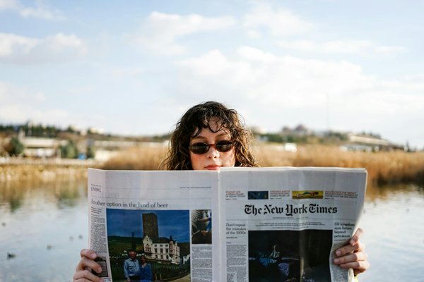 What are the essential kitchen tools for beginners?